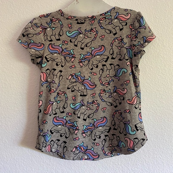 Girl’s Unicorn sequin shirt size 5T - Picture 3 of 3